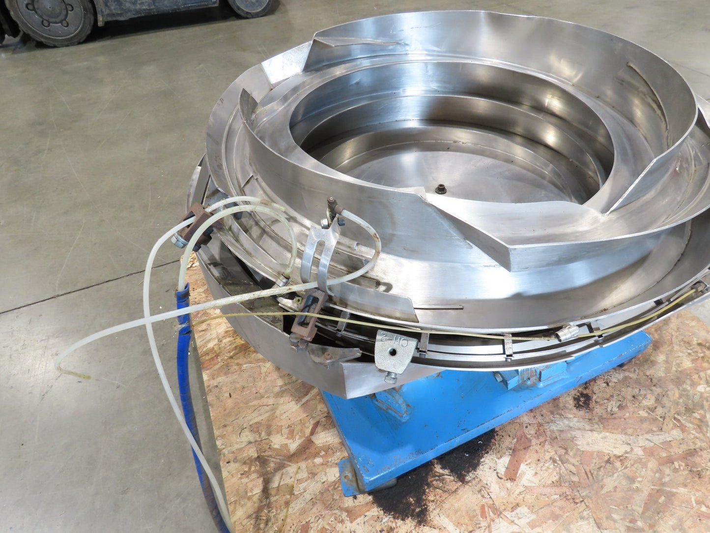 Vibratory Parts Feeder 38" Stainless Bowl 115V