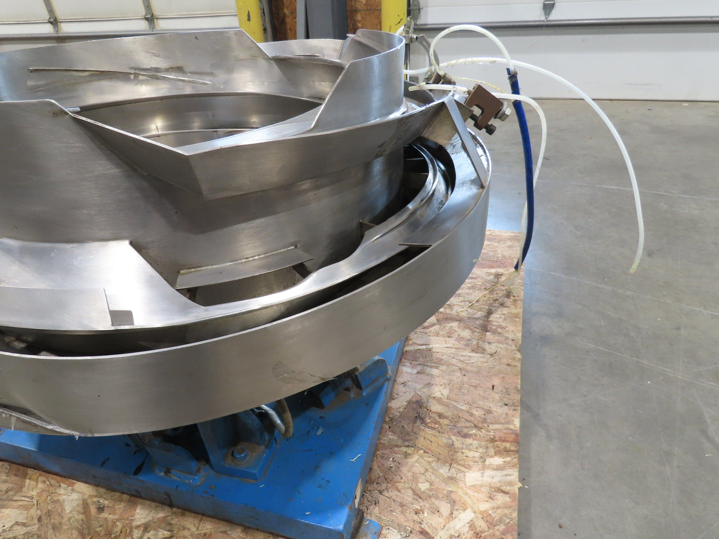 Vibratory Parts Feeder 38" Stainless Bowl 115V