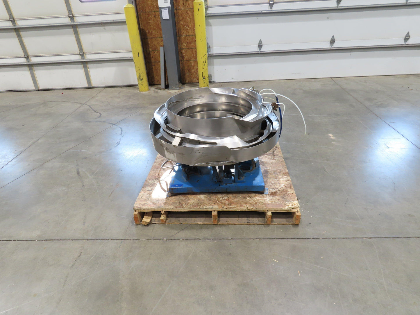 Vibratory Parts Feeder 38" Stainless Bowl 115V
