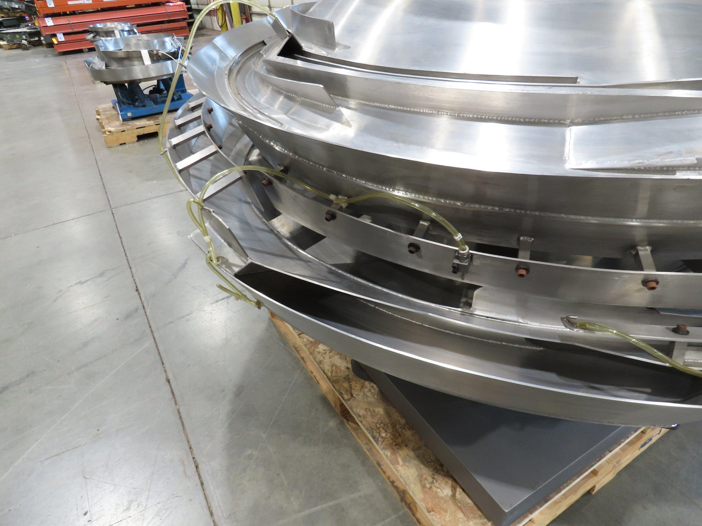 United Toolers Vibratory Parts Feeder 66" Stainless Bowl 115V