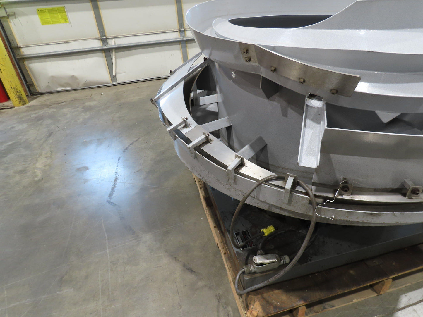 Fortville Feeders Vibratory Parts Feeder 60" Stainless Bowl 115V