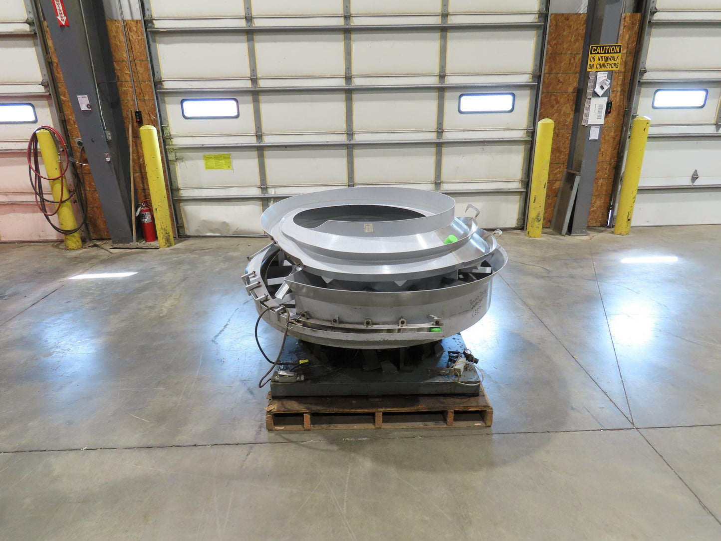 Fortville Feeders Vibratory Parts Feeder 60" Stainless Bowl 115V