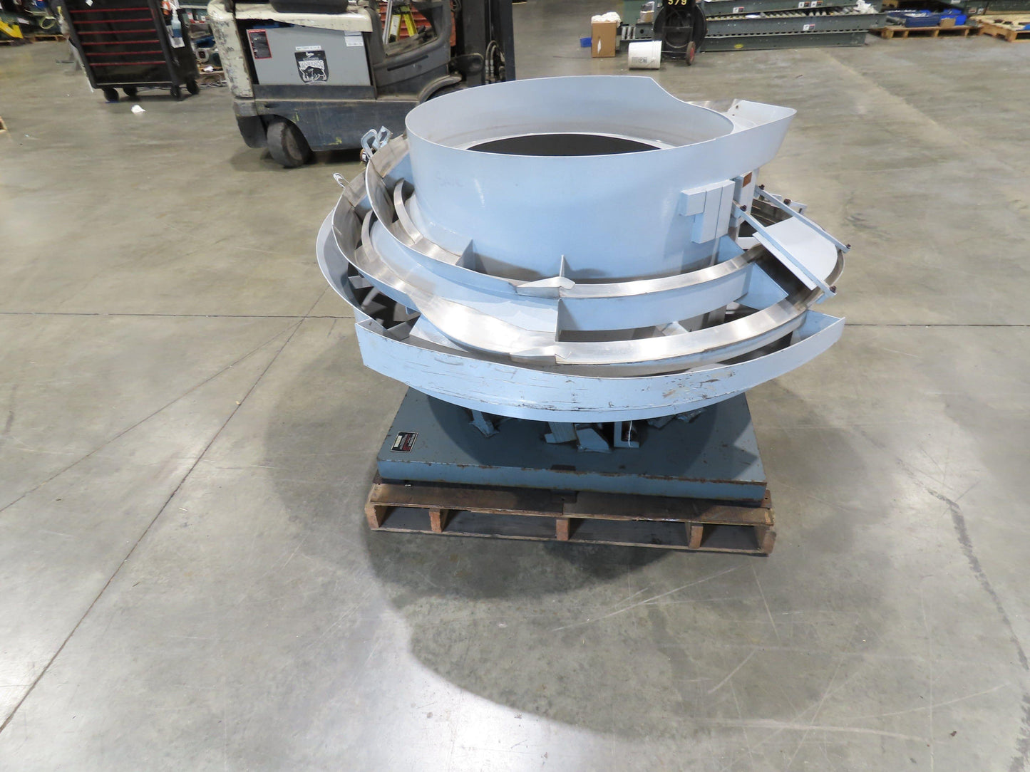 Fortville Feeders Vibratory Parts Feeder 60" Stainless Bowl 115V