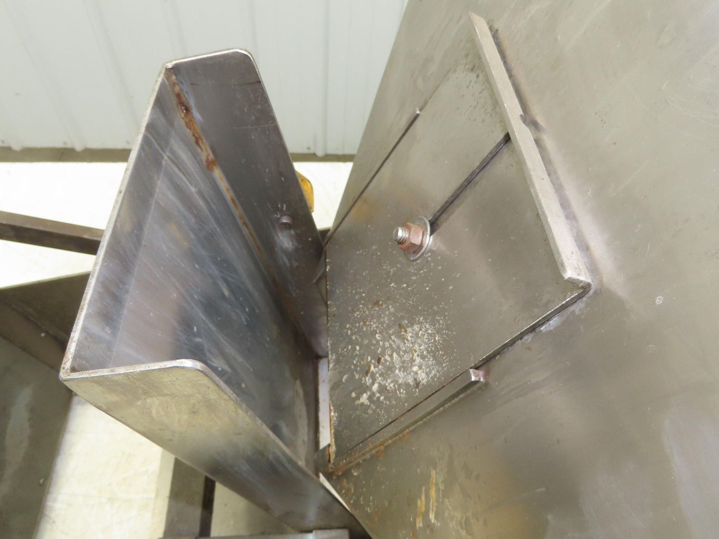 Haumiller Pneumatic Vibratory Parts Feeder Bin 24x24" Stainless Hopper