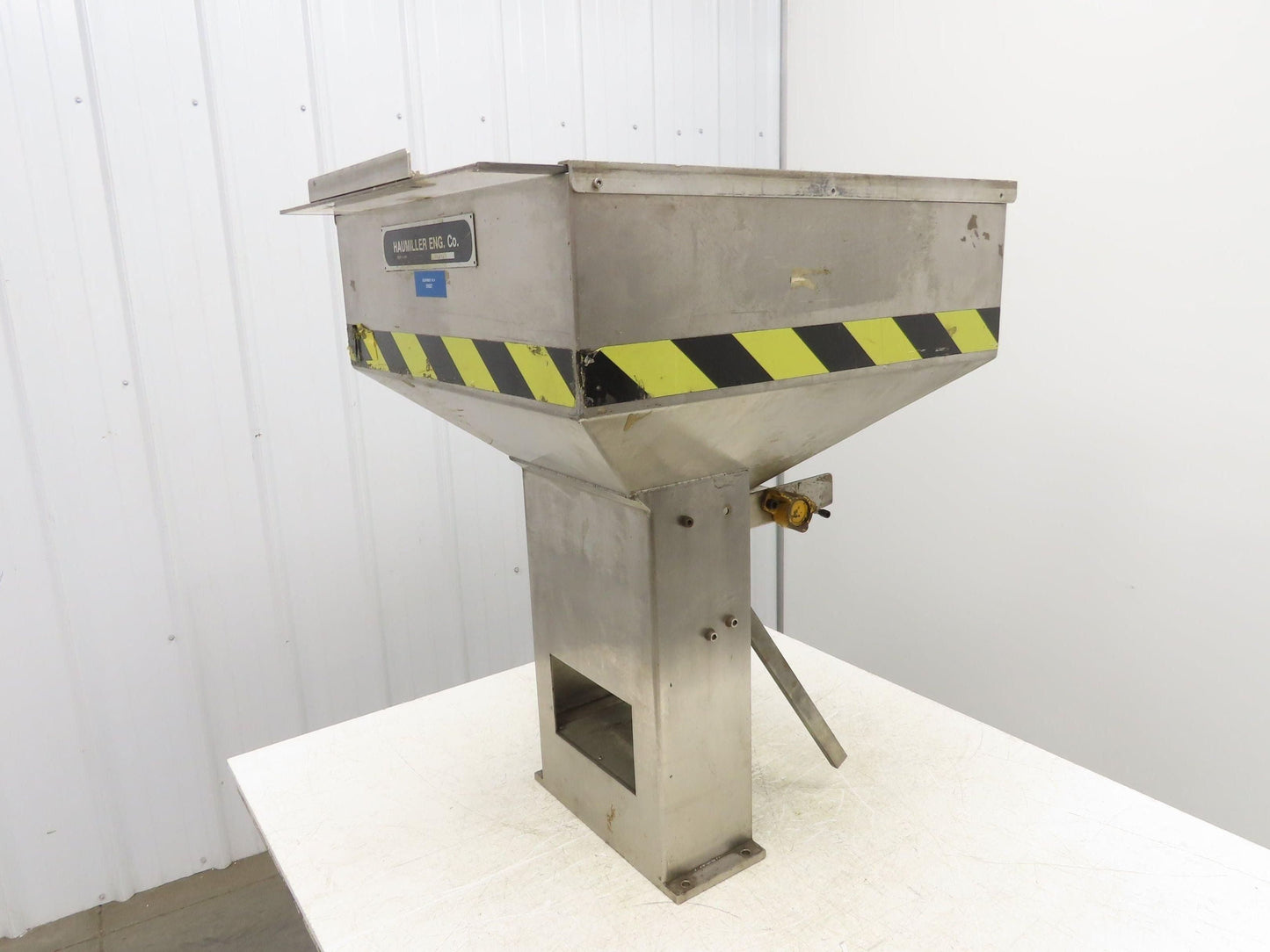 Haumiller Pneumatic Vibratory Parts Feeder Bin 24x24" Stainless Hopper