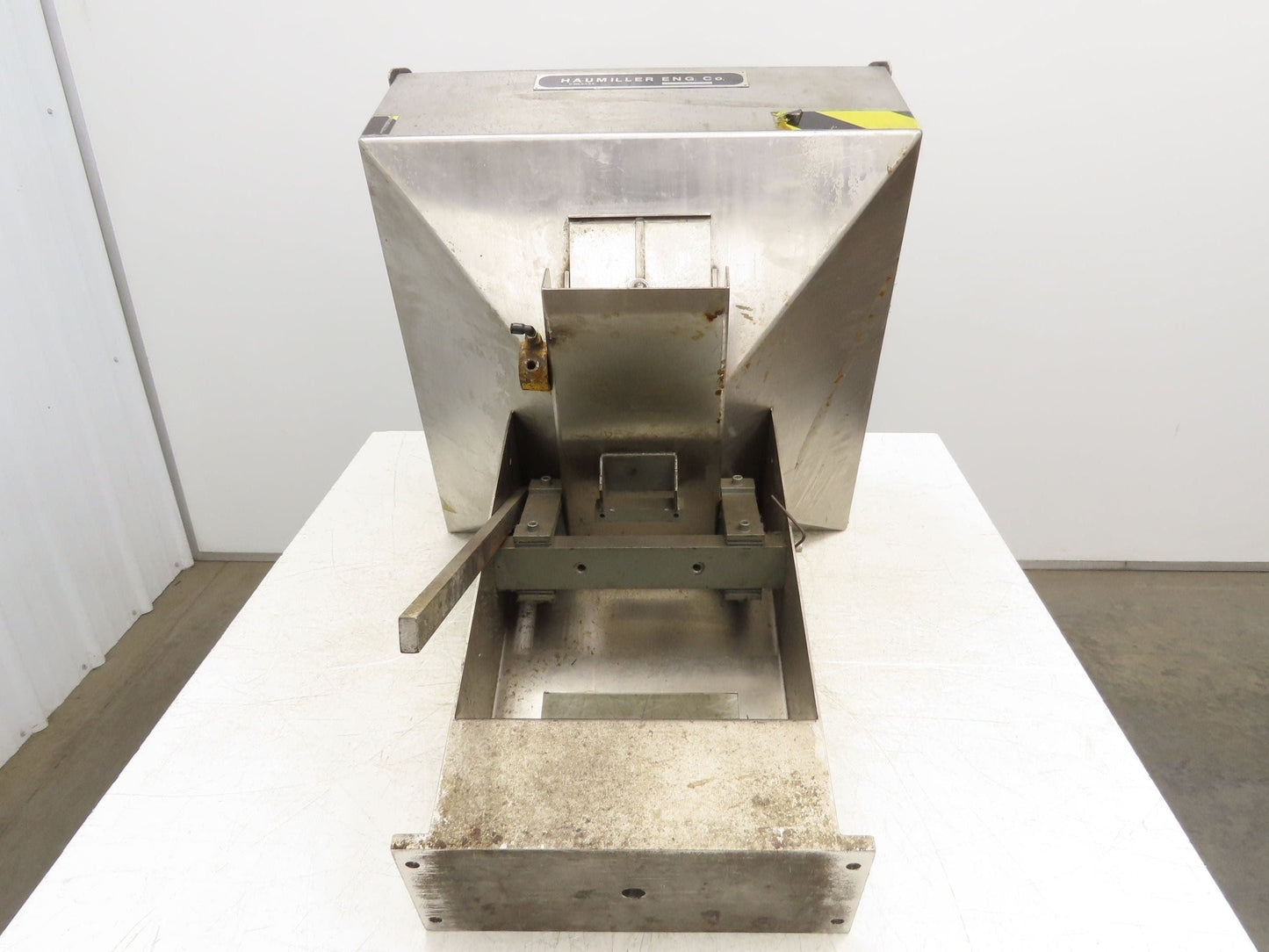 Haumiller Pneumatic Vibratory Parts Feeder Bin 24x24" Stainless Hopper