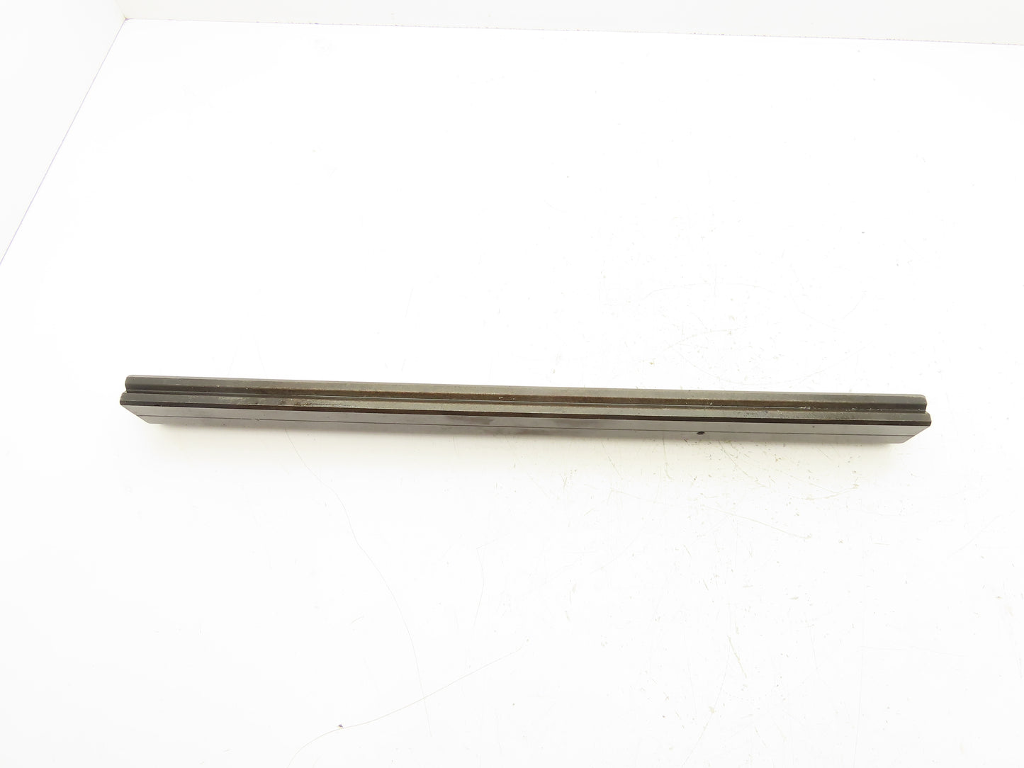Press Brake Die 25-1/2" Long 90° V 1/2" Tang 1-3/32" W 1-3/4" H 45° Bevel