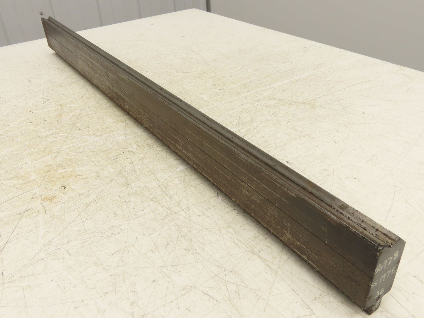 Press Brake Die 36-1/2" Long 90° V 1/2" Tang 1-13/32" W 2-13/16"H Offset