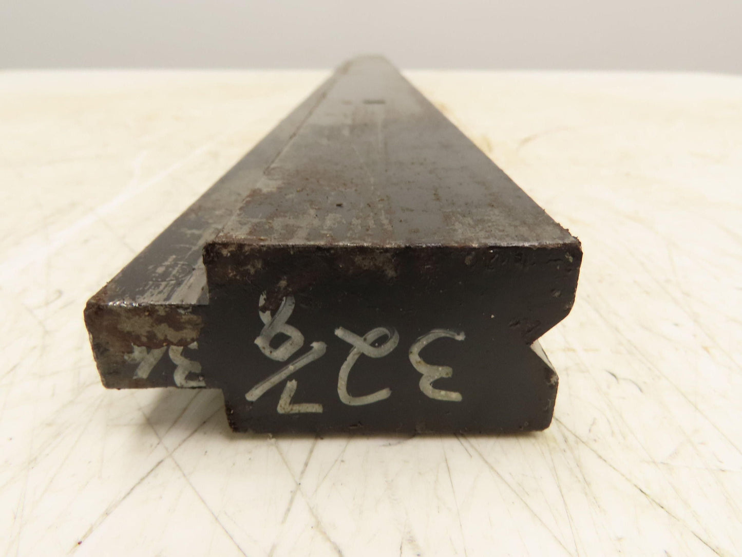 Press Brake Die 32-7/8" Long 90° V 1/2" Tang 1-7/64" W 1-3/4" H 11/32x3/16" V