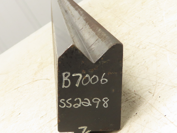 Press Brake Die 36-1/2" Long 90° V 1/2" Tang 1-31/32" W 2-3/4" H 1-1/8"x9/16" V