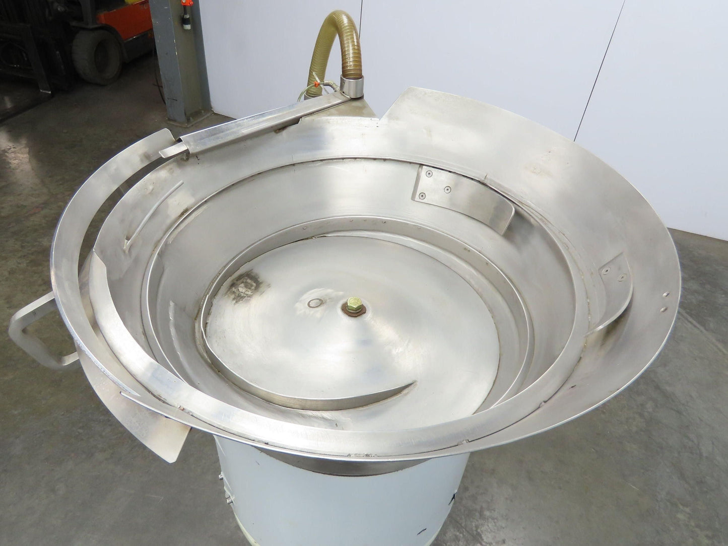 3 Master AO 40D Vibratory Small Parts Feeder 26" Stainless Bowl 115V 60"Pedestal