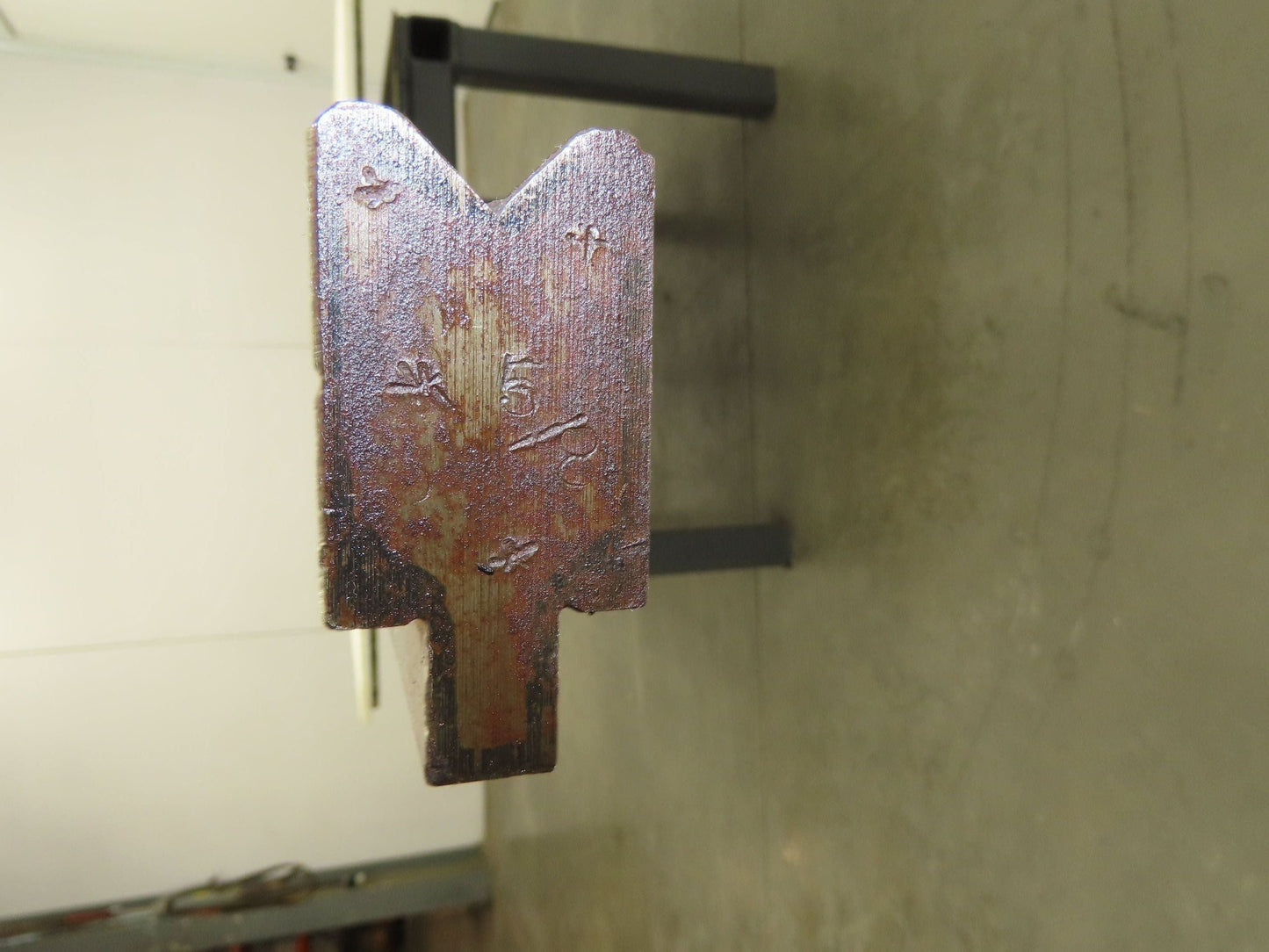 Press Brake Die 146-1/16" Long 90° V 1/2" Tang 1-7/32" W 1-3/4" H
