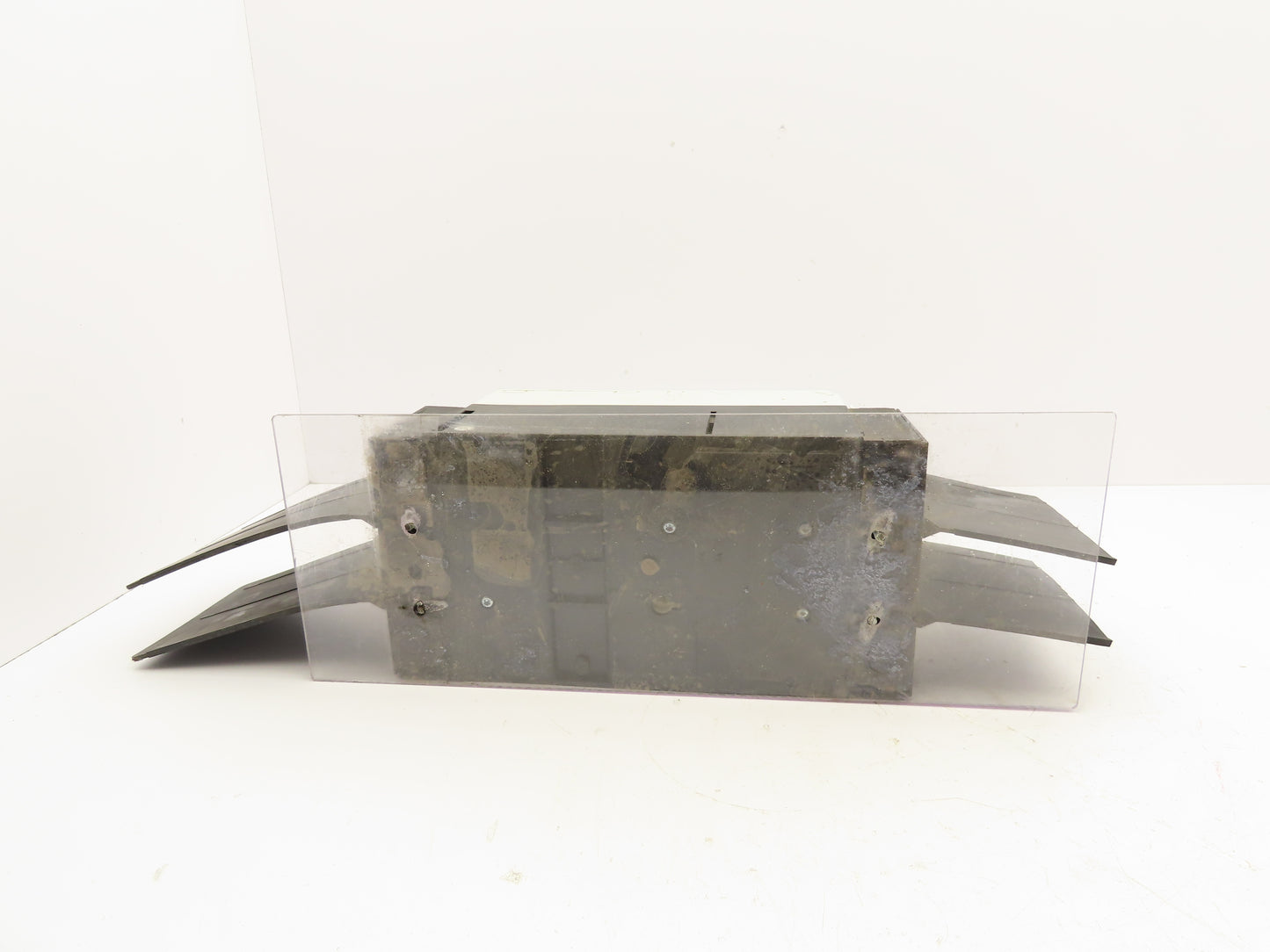 Eaton NS3-600-NA Molded Case Circuit Breaker 600V 10A 3 Pole