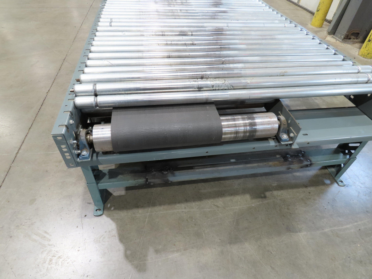 Hytrol 56"x 8' Belt Drive Pallet Conveyor 1.9" Roller 53"BF 460V 123 FPM