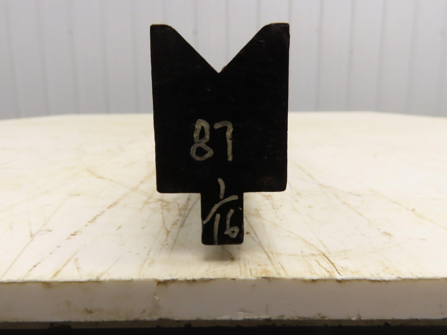 Press Brake Die 87-1/16" Long 90° V 15/16" W 1/2" D 1-3/4" H 1/2" Tang