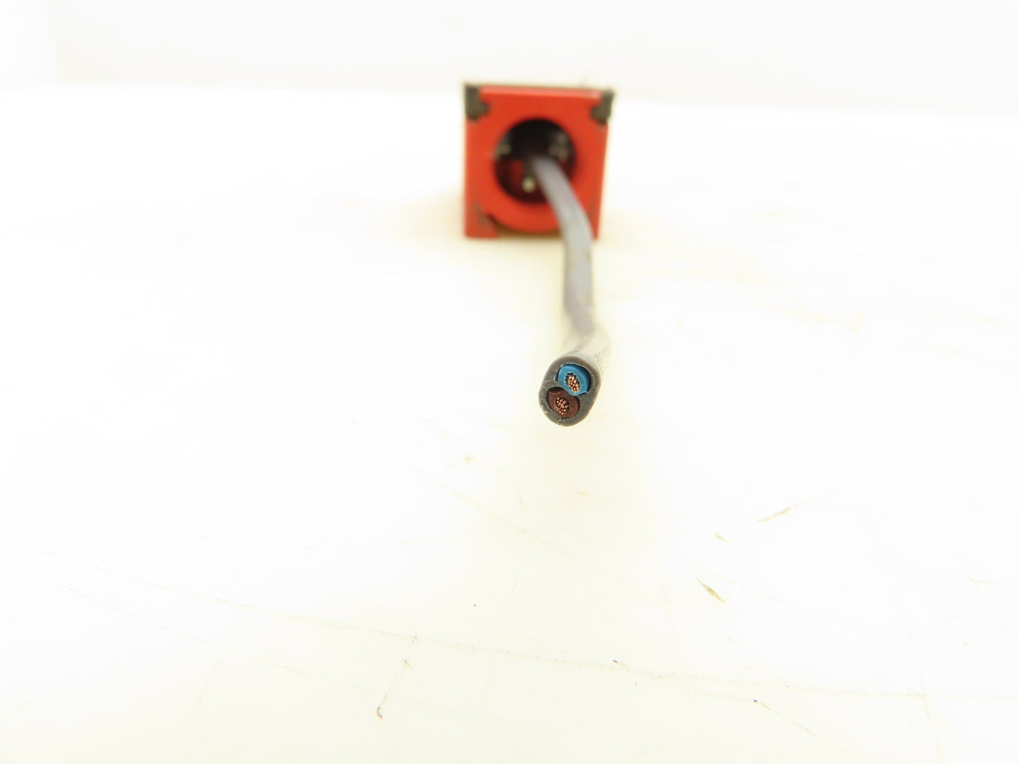 Bernstein I88-UV15Z Plastic Limit Switch Roller Plunger Head 240V 1.5A Lot of 4
