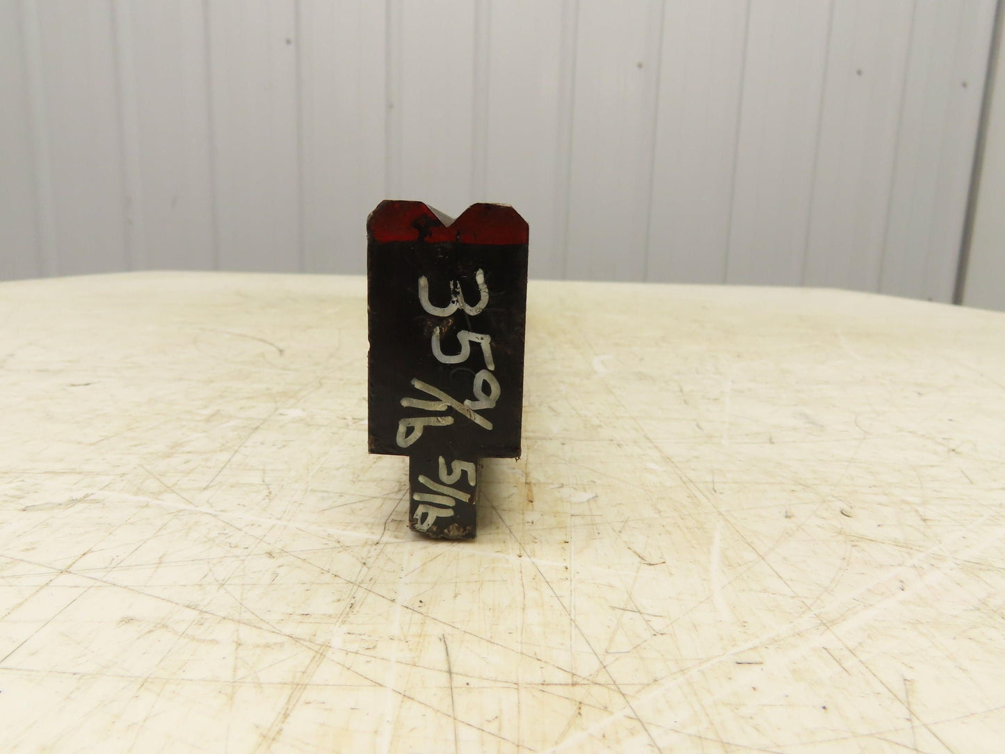 Press Brake Die 35-1/2" Long 90° V 5/16" W 3/16" D 1-3/4" H 1/2" Tang