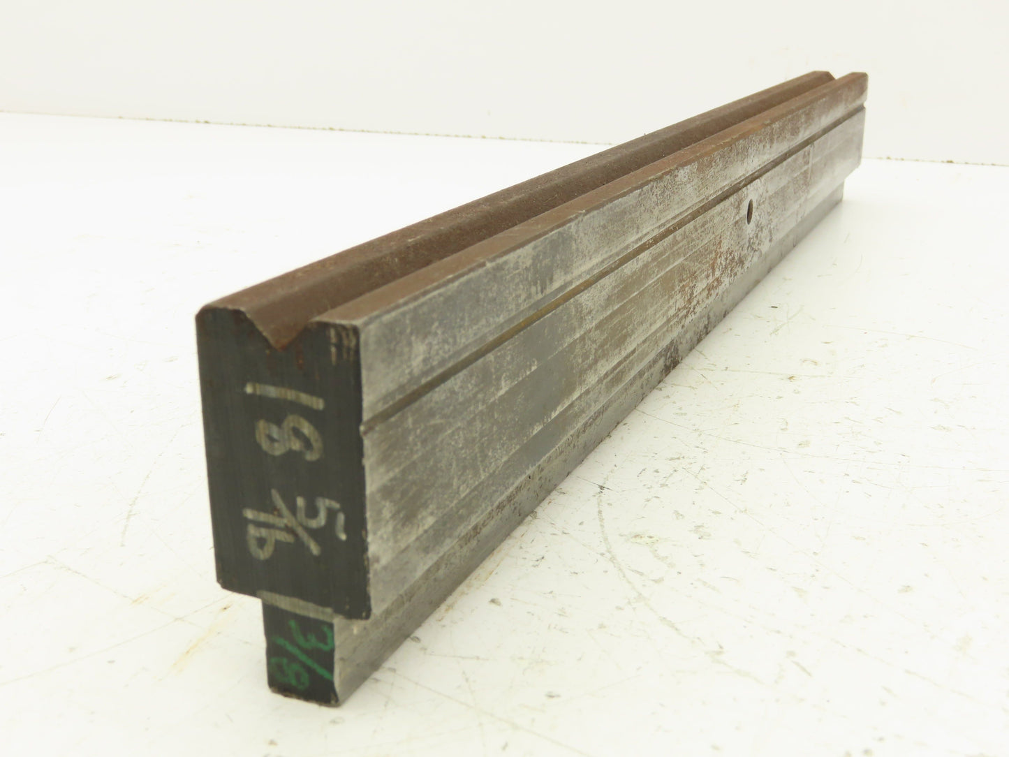 Press Brake Die 18-5/16" Long 90° V 3/8" W 3/16" D 1-3/4" H 1/2" Tang