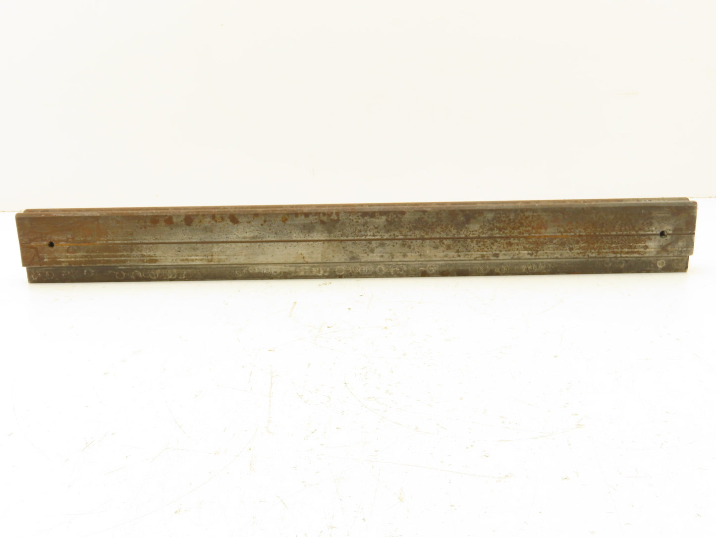 Press Brake Die 21-3/4" Long 90° V 3/8" W 3/16" D 1-3/4" H 1/2" Tang