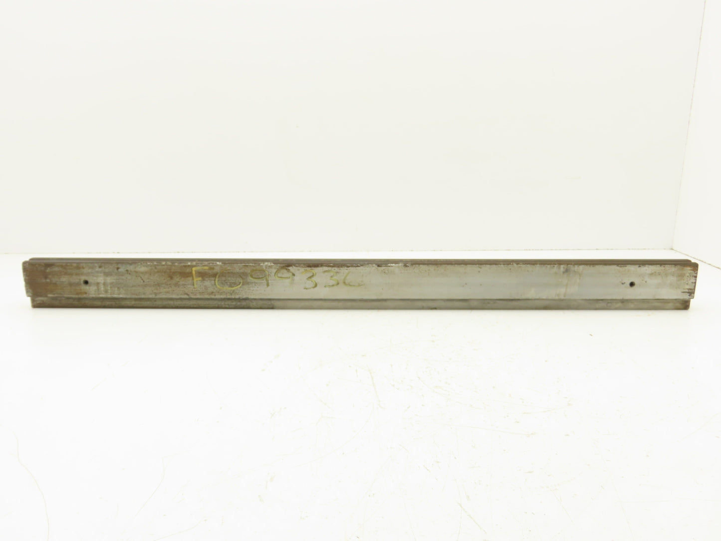Press Brake Die 32" Long 90° V 1/4" W 1/8" D 1-3/4" H 1/2" Tang