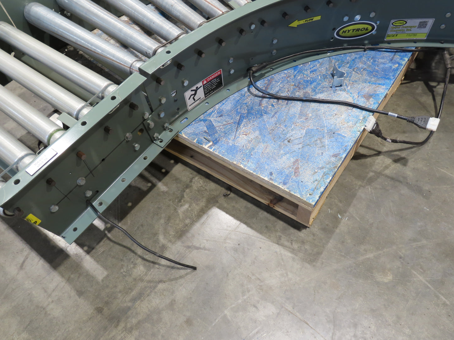 Hytrol 24"x 90° Curve Accumulation Roller Conveyor 21"BF O-Ring Belt Drive 24VDC