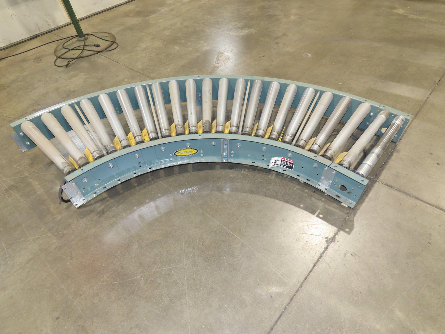 Hytrol 24"x 90° Curve Accumulation Roller Conveyor 21"BF V-Belt Slave Drive