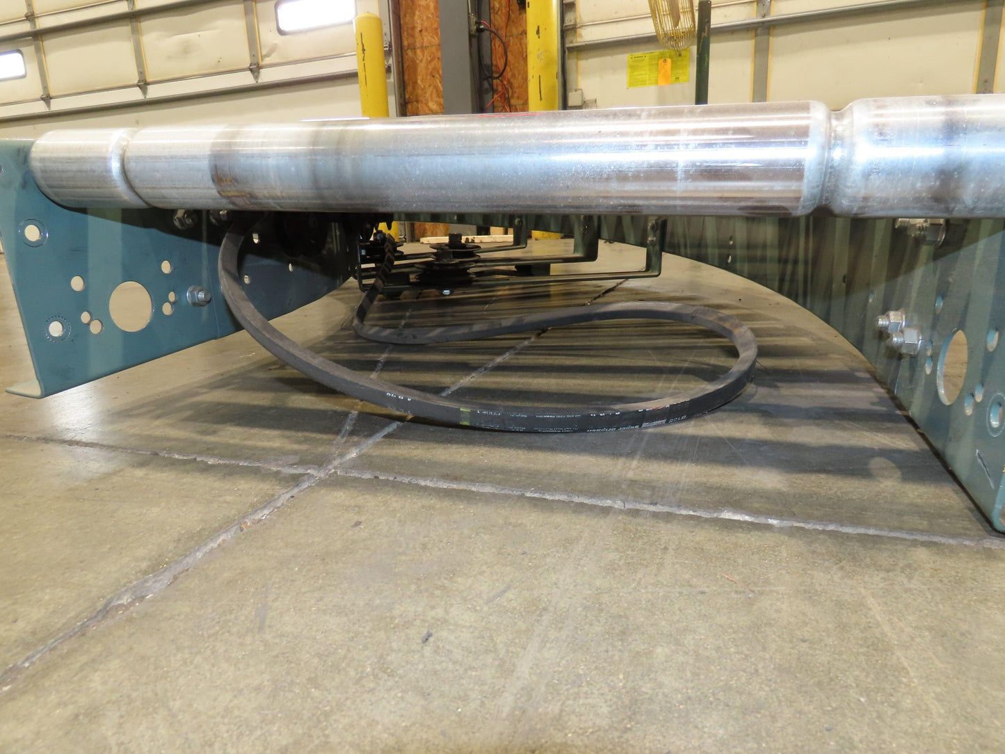 Hytrol 24"x 90° Curve Accumulation Roller Conveyor 21"BF V-Belt Slave Drive