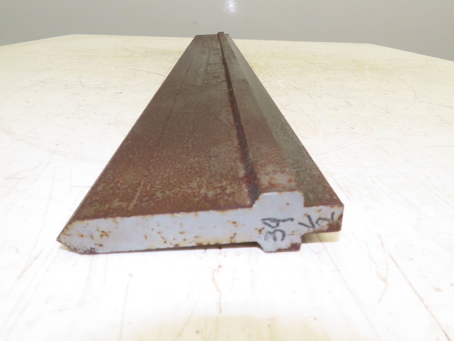Press Brake Punch Die 39-1/2" Long 90° V 5/8" W 3-3/4" H 1/2" Tang
