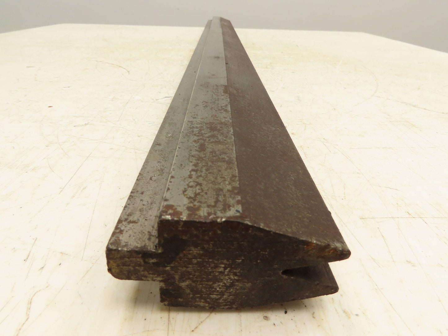 Press Brake Die 44-1/2" Long 30° V 1/2" W 13/16" D 2-5/16" H 1/2" Tang