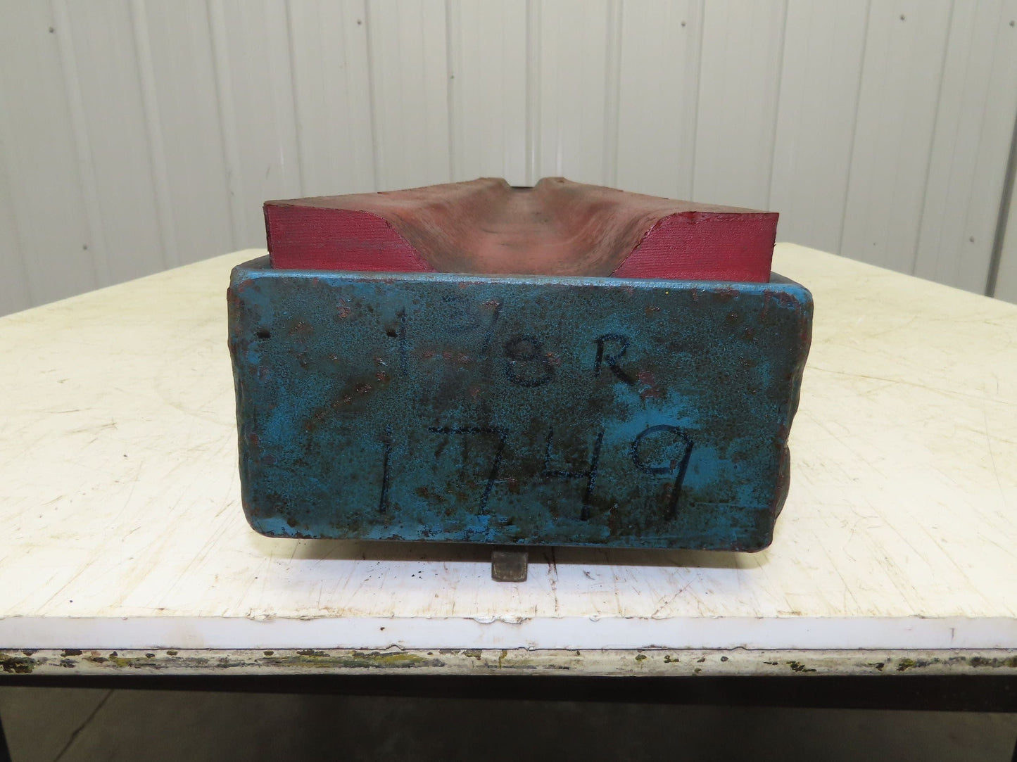 Press Brake Die Urethane 60-1/2" Long 1-3/8" Radius 4-3/4" H 1/2" Tang