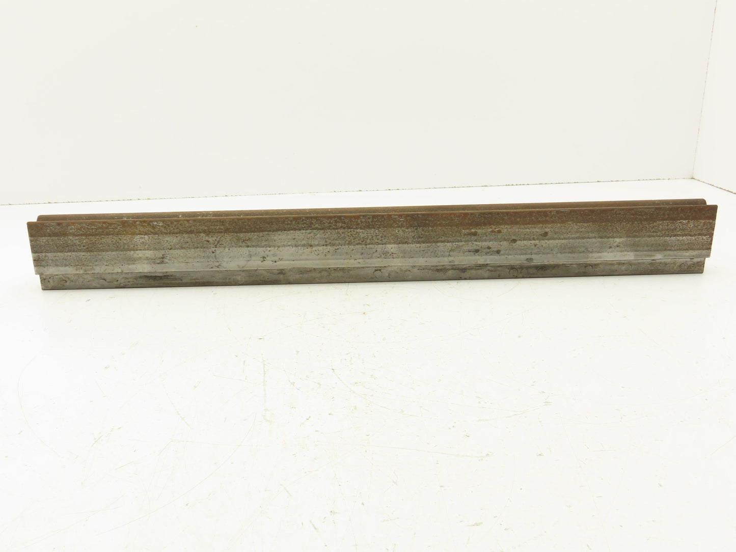 Press Brake Die 22-1/8" Long 90° V 9/16" W 1/4" D 1-3/4" H 1/2" Tang