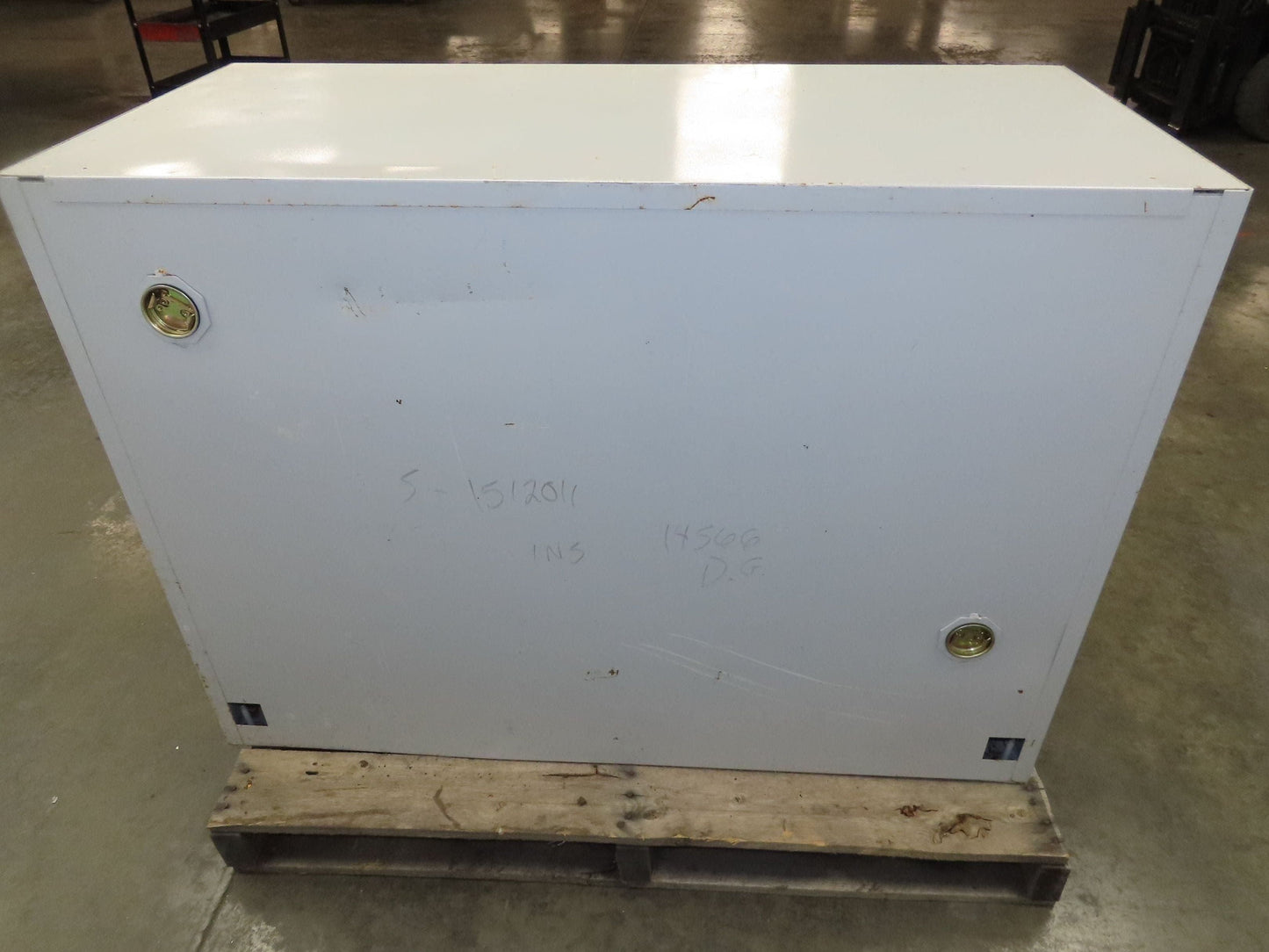 New England Lab 1512011 Insulated Solvent Cabinet 48x22x34" Fire Proof 100 Liter