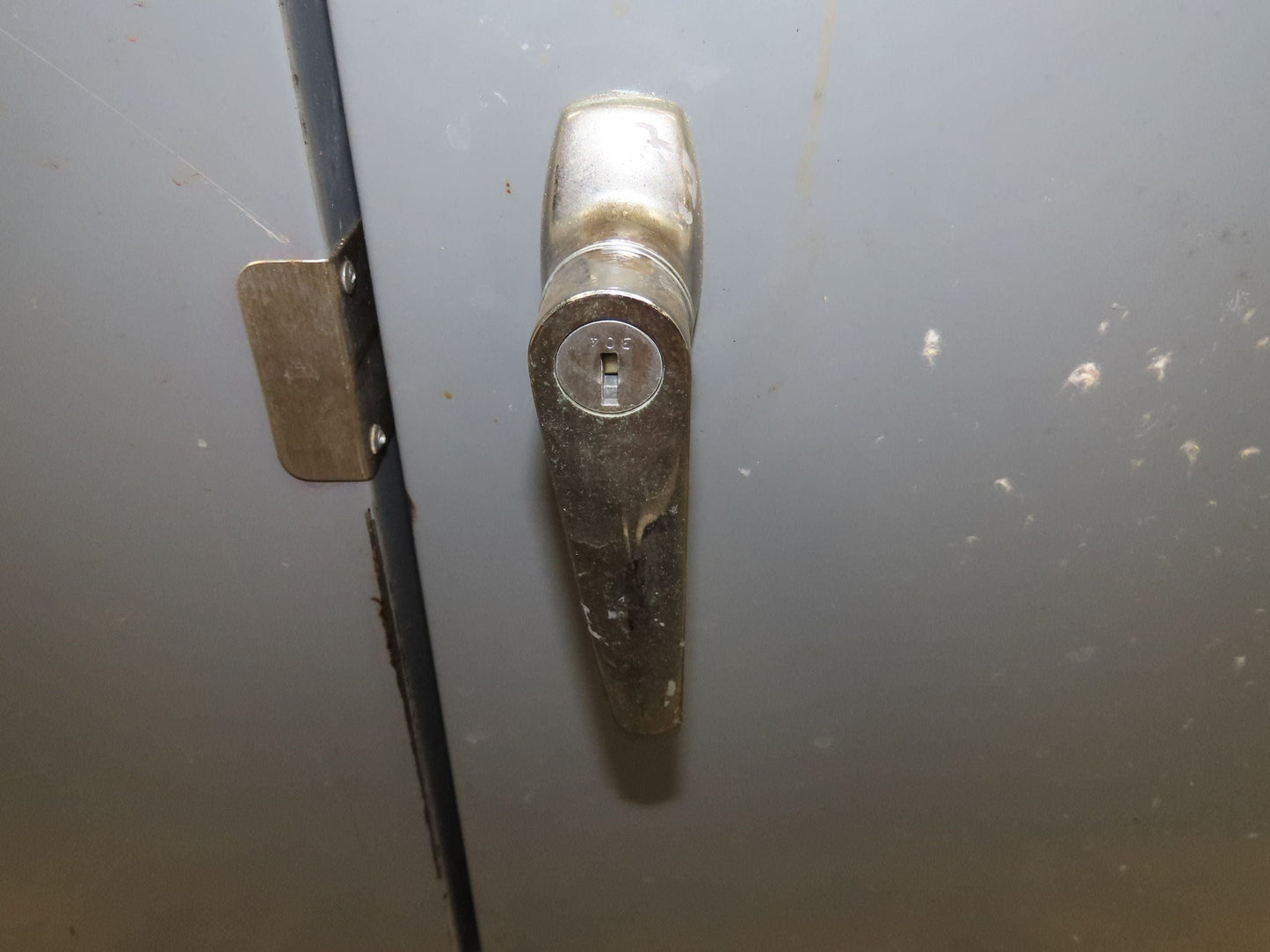 New England Lab 1512011 Insulated Solvent Cabinet 48x22x34" Fire Proof 100 Liter