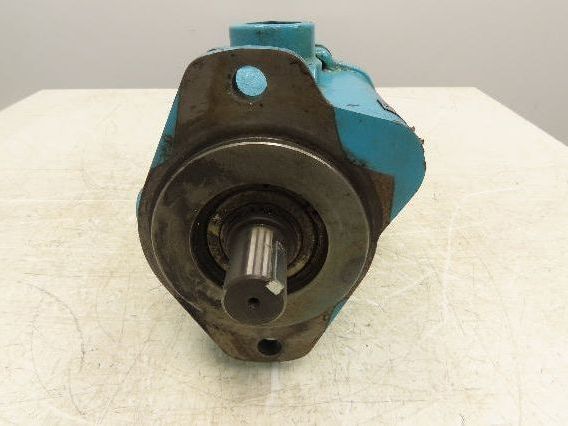 Vickers PVB20-RS-20C-11 Hydraulic Piston Pump 3000 PSI 20GPM Right Hand Rotation