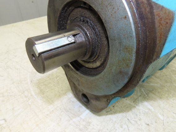 Vickers PVB20-RS-20C-11 Hydraulic Piston Pump 3000 PSI 20GPM Right Hand Rotation