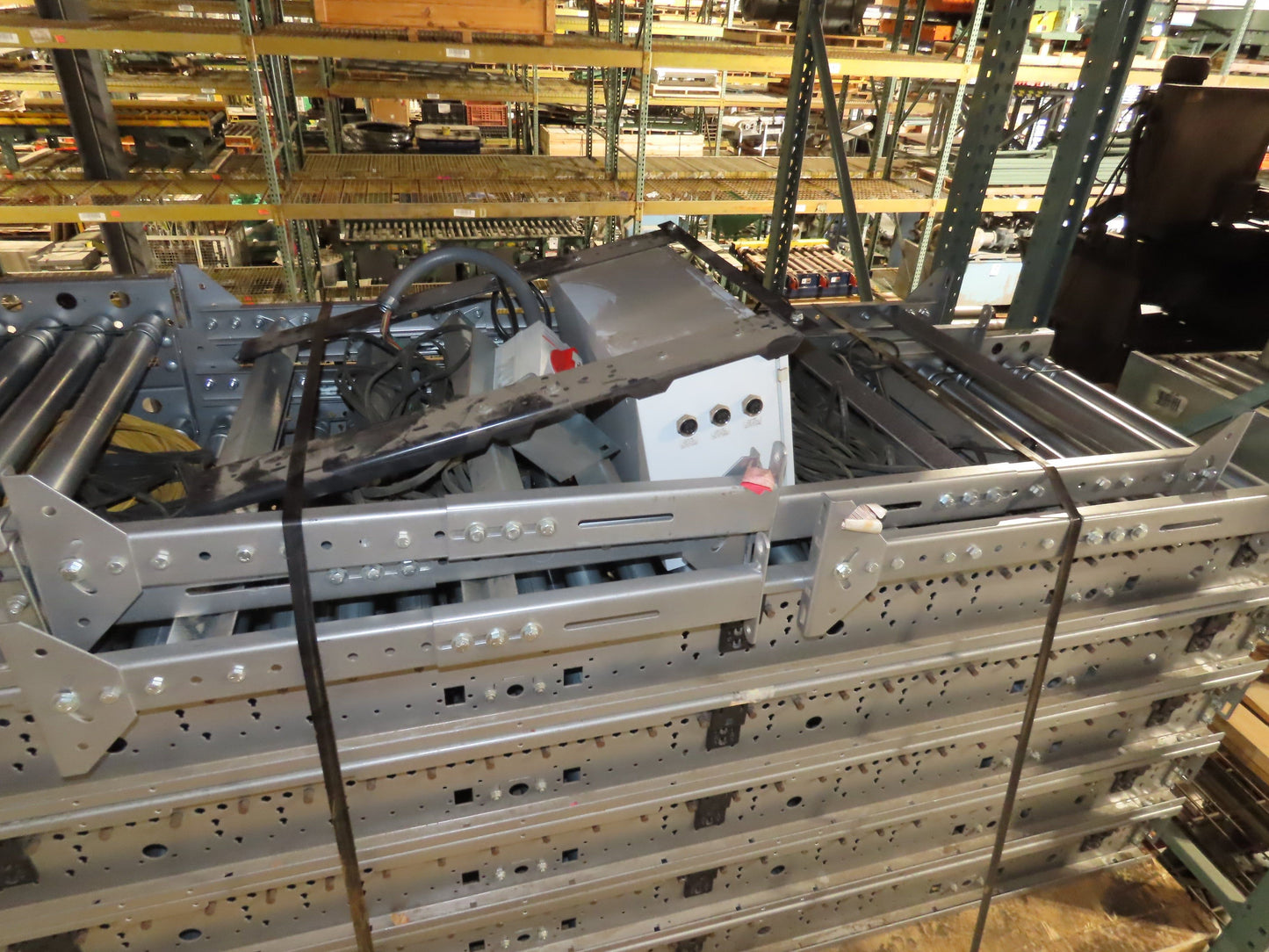Hilmot 30"x 126' MDR 24VDC Motorized Roller Conveyor 27"BF Variable Speed Zones