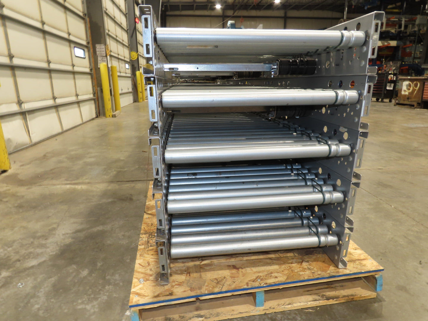 Hilmot 30"x 126' MDR 24VDC Motorized Roller Conveyor 27"BF Variable Speed Zones