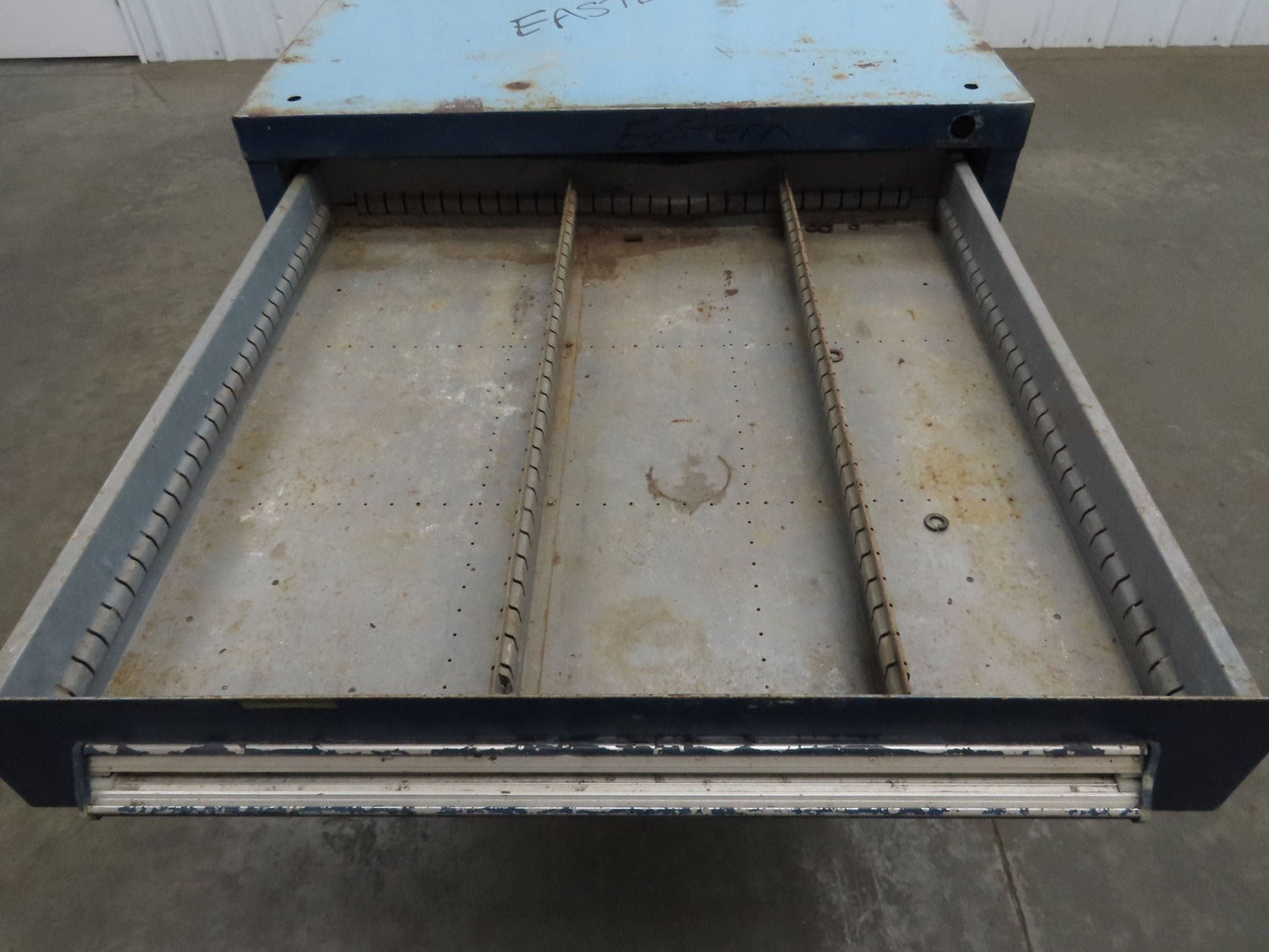 Stanley Vidmar Tool Cabinet 4 Drawer 28x30x33" Blue Lista Lyon Rust Rough