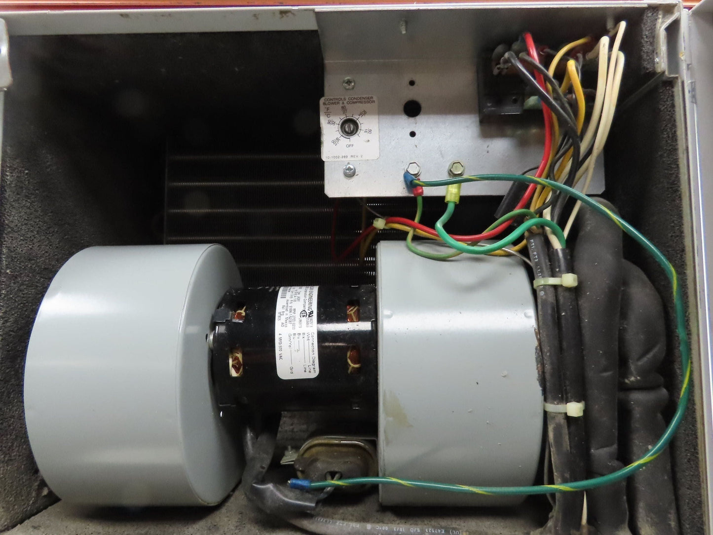 Hoffman CR43-0818-002H Pro Air Industrial Cabinet Air Conditioner 8500BTU 115V