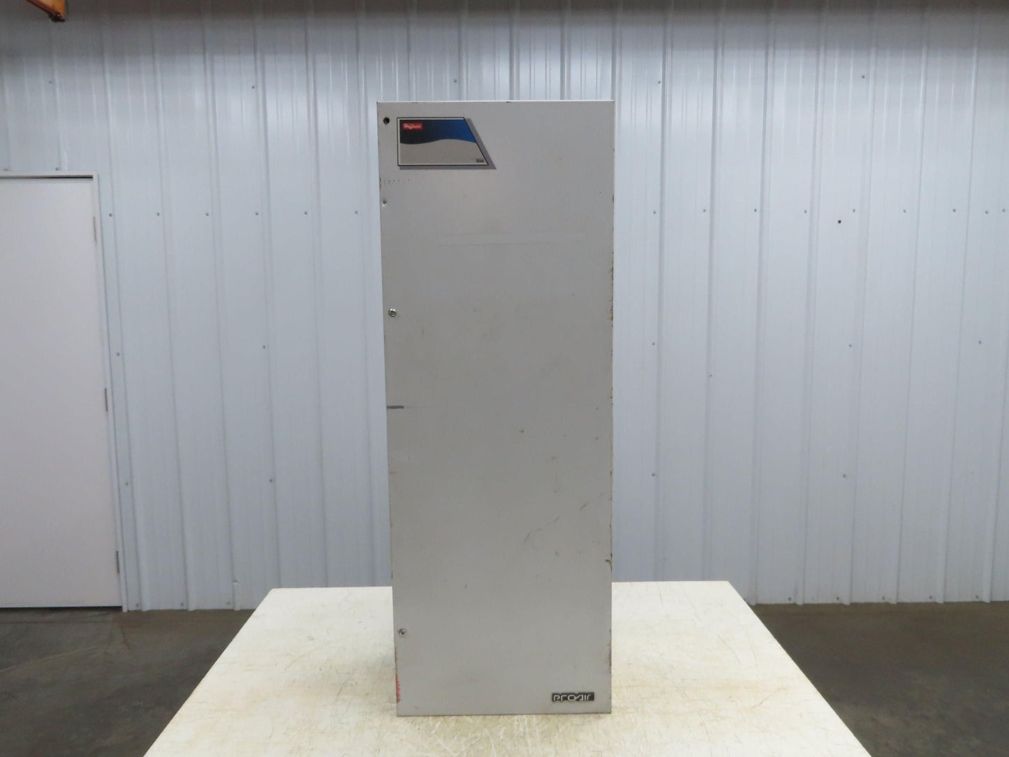 Hoffman CR43-0818-002H Pro Air Industrial Cabinet Air Conditioner 8500BTU 115V