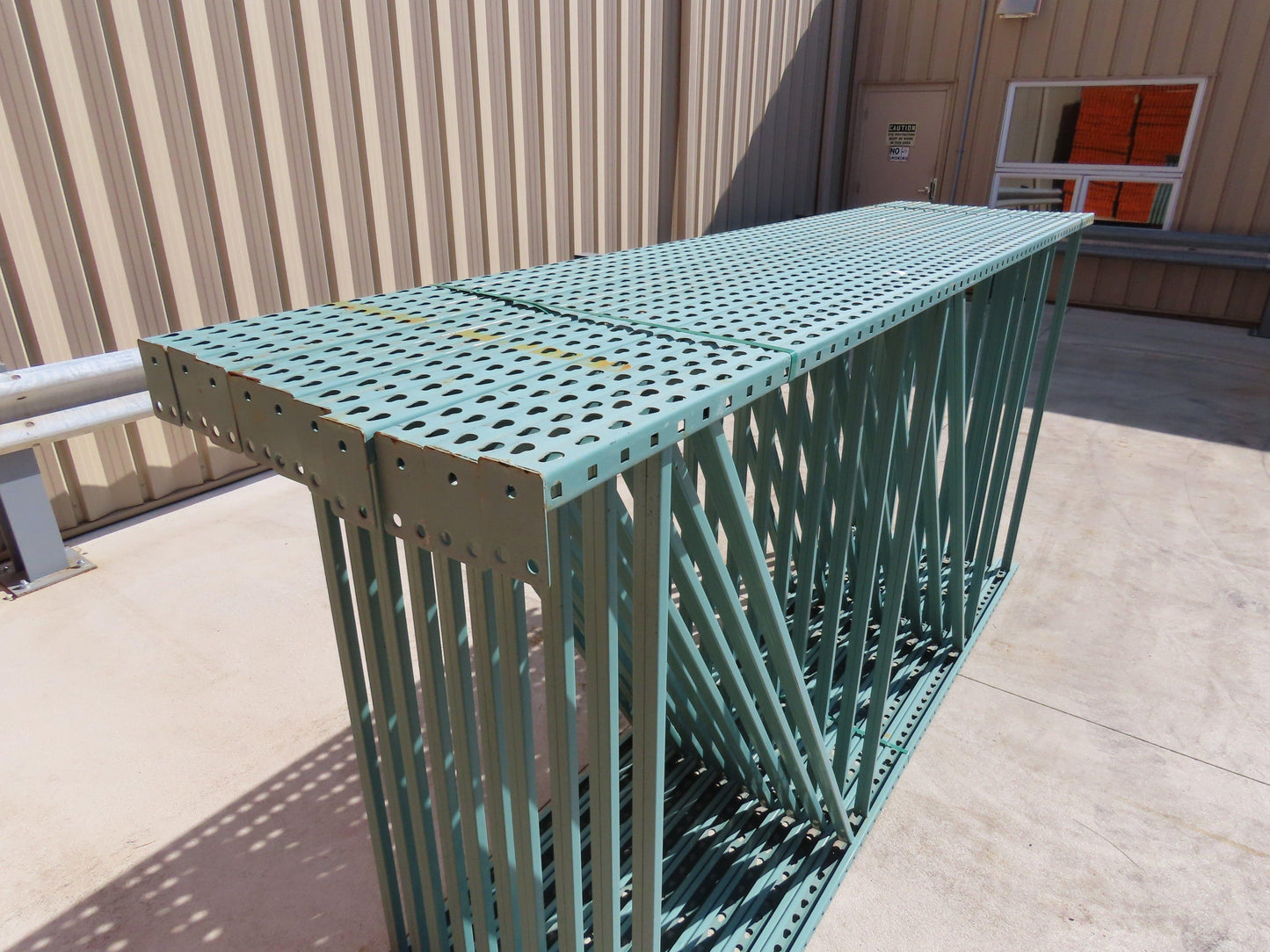 Interlake 10' x 60" Teardrop Pallet Racking Upright 3"x1-5/8" Leg Green