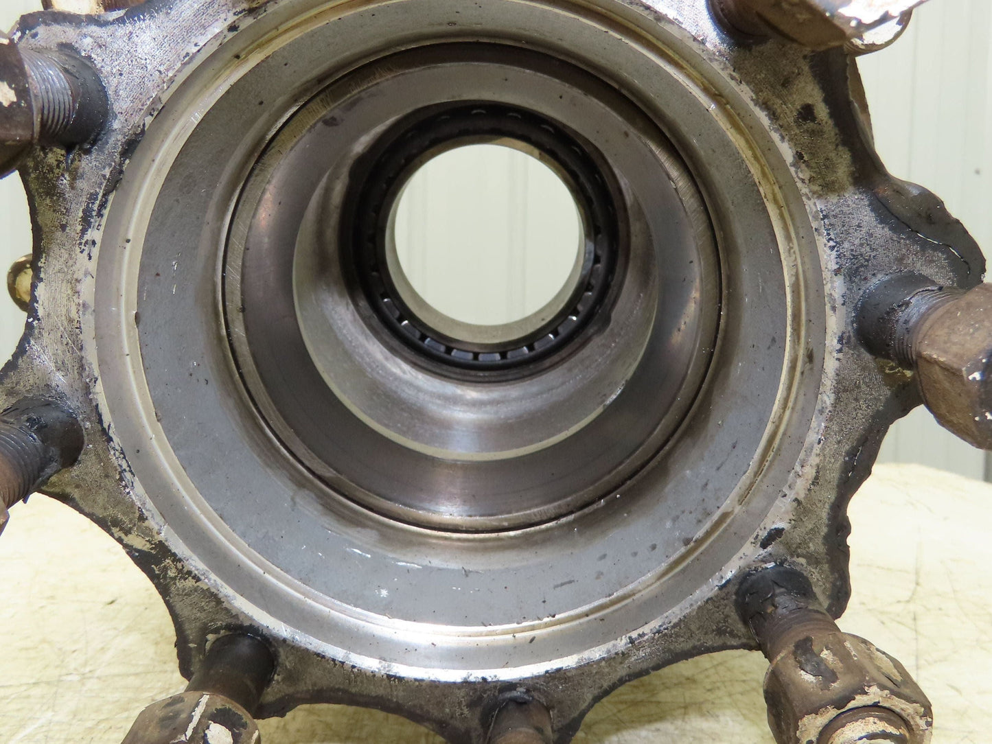 ConMet 102208L Rear Axle Hub