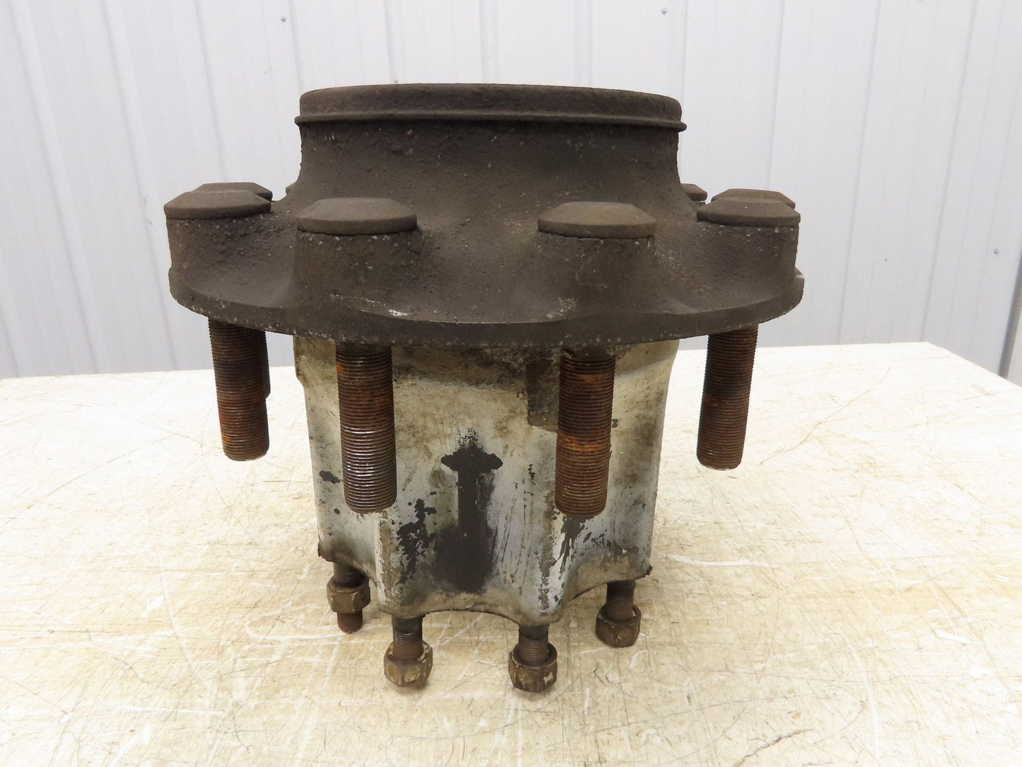 ConMet 102208L Rear Axle Hub