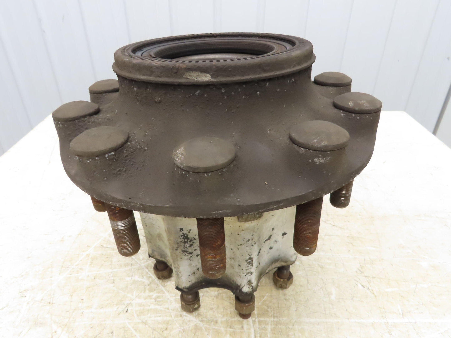 ConMet 102208L Rear Axle Hub