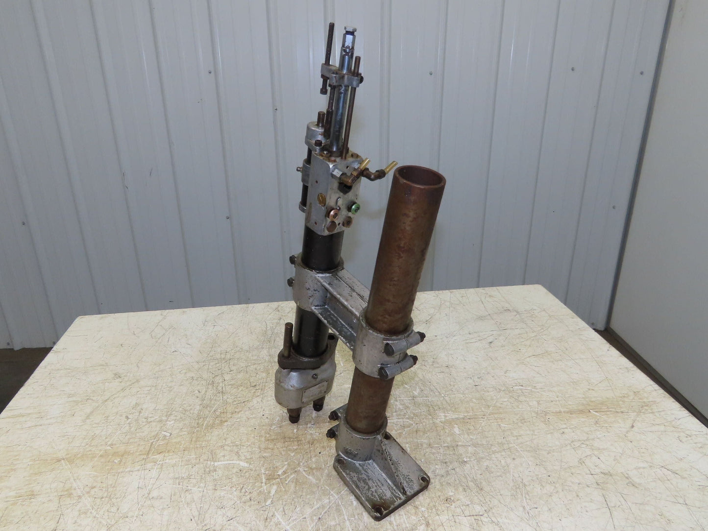 Desoutter AFD 5000 Pneumatic Auto Feed 1/4" Drill Unit Double Drill Head w/Stand