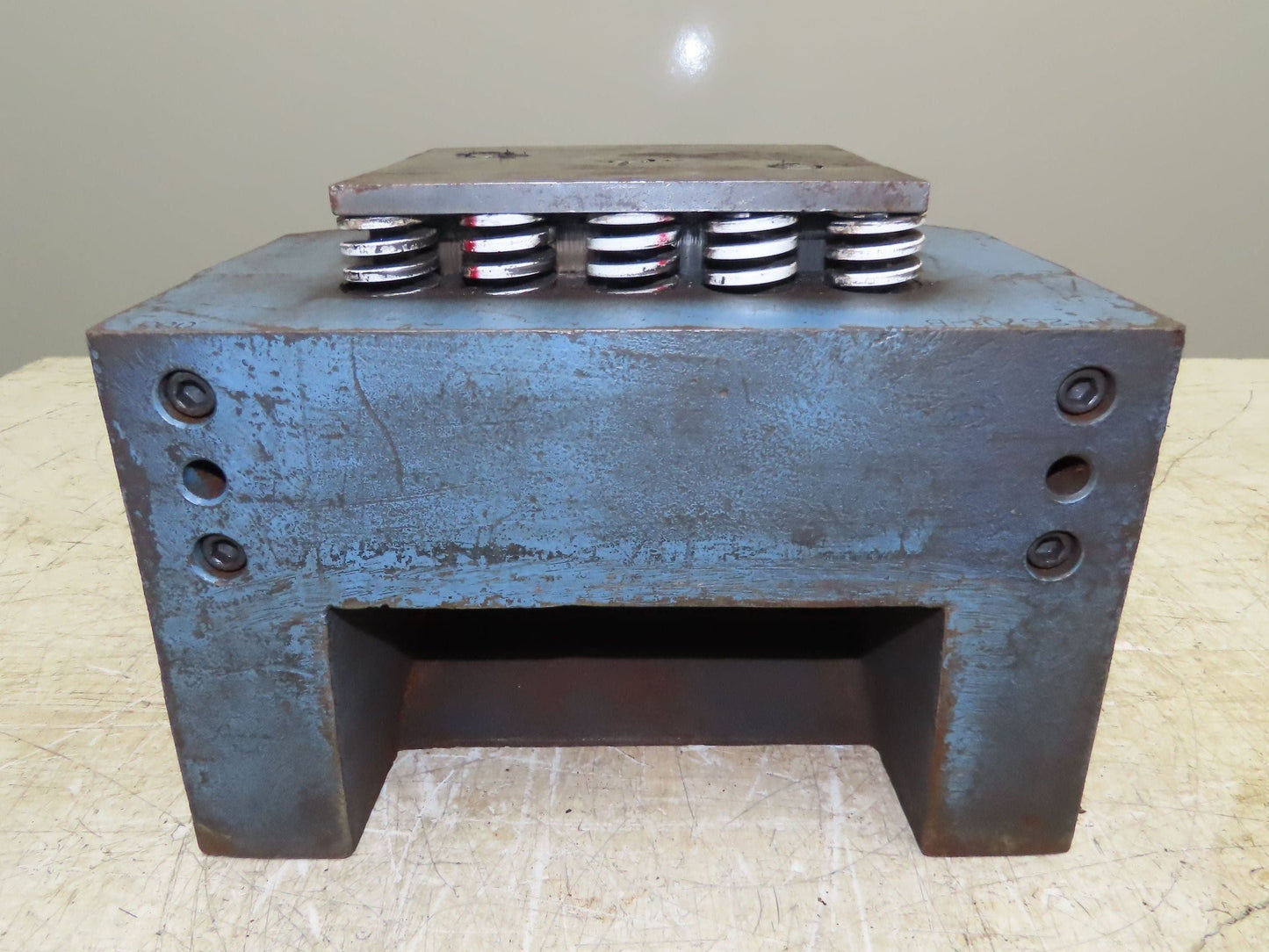 Unipunch HNE 3X7-2 Press Brake Punch 4" Radius Corner Die 8-3/4" Open Height