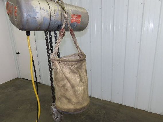 CM Lodestar RR Electric Chain Hoist 2 Ton 16 FPM 27' Lift 575 Volt 3PH