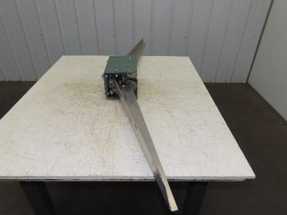 Conveyor Traffic Cop 2-Lane Merge Package Flow Control Swing Arms