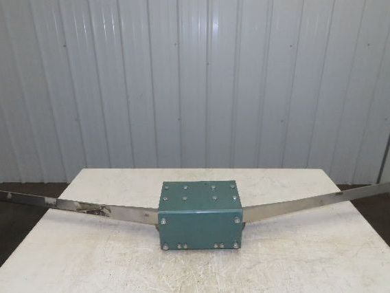 Conveyor Traffic Cop 2-Lane Merge Package Flow Control Swing Arms