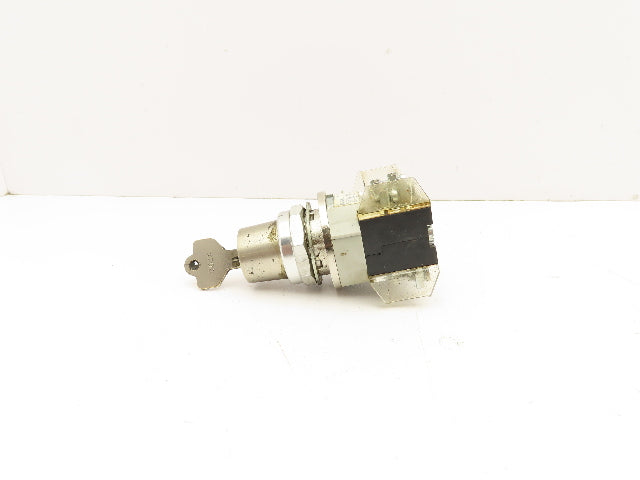 Allen Bradley 800T-N61KF4 Cylinder Lock 4 Position Switch Keyed Maintained 30mm